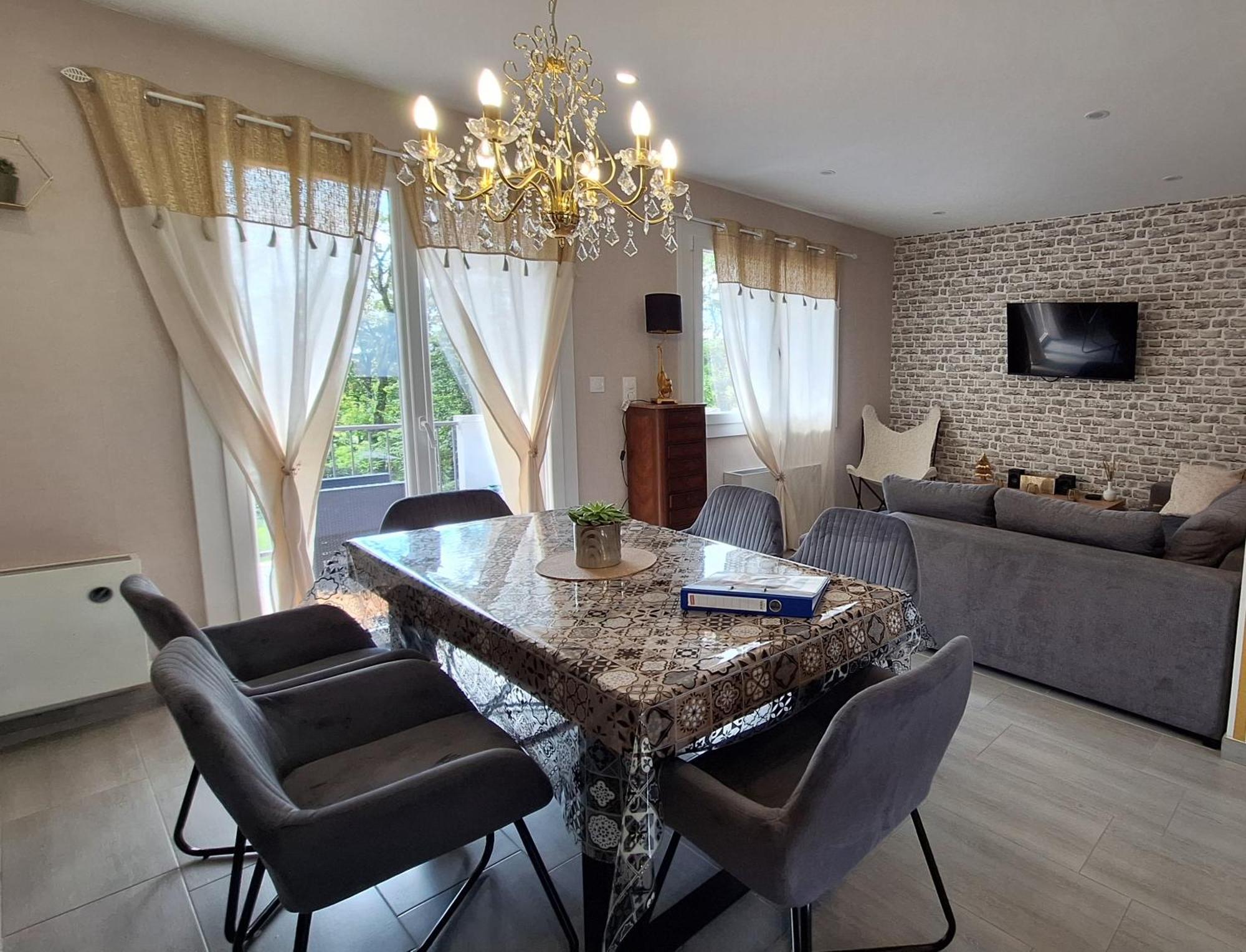 Agreable Maison Avec Jardin A Joinville Exterior photo